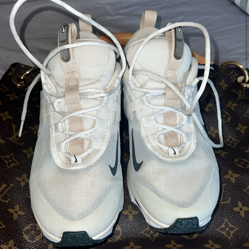 Nike Spark sneakers